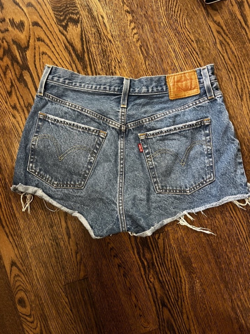 Levi's 501 Distressed Cutoff Shorts • W30 • Medium Wash